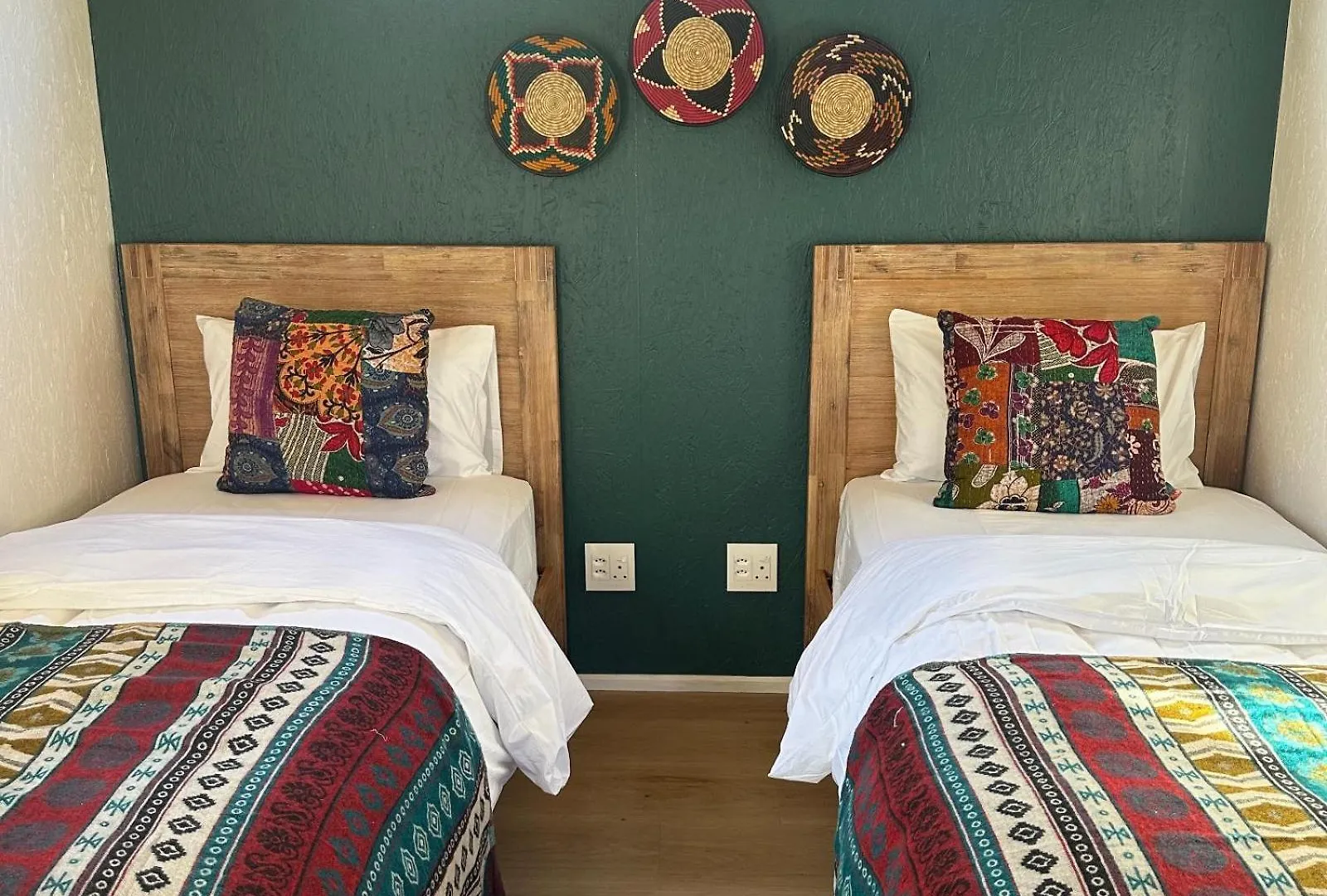 Noordhoek Pods
